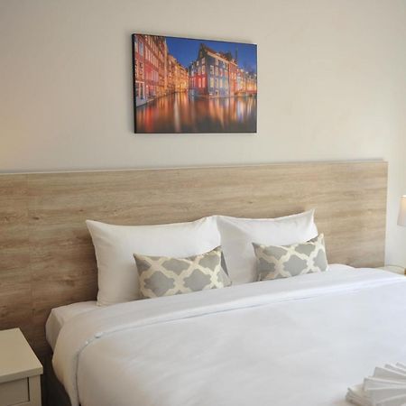 Drop Inn Бангкок Экстерьер фото
